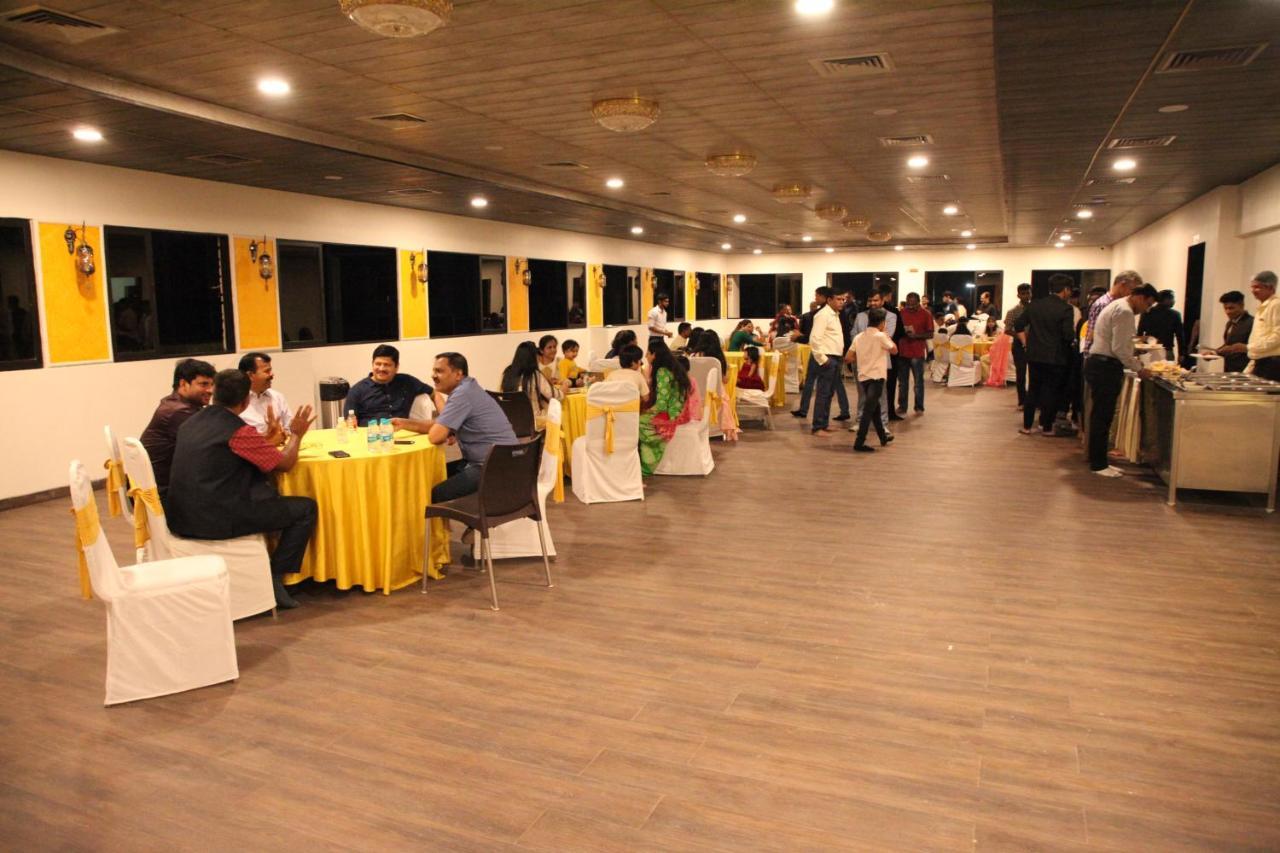 The Royal Palace Hotel 400703 Navi Mumbai Exterior foto
